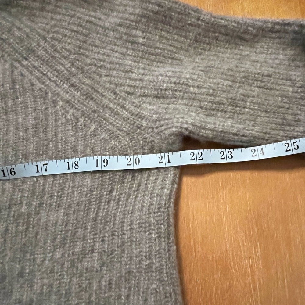 Quince 100% cashmere gray chunky knit cropped Raglan sleeve crewneck sweater L - Picture 6 of 9